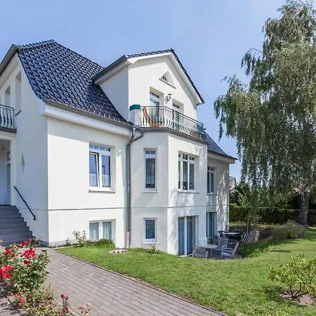 Daire Doberaner Strasse 15 02